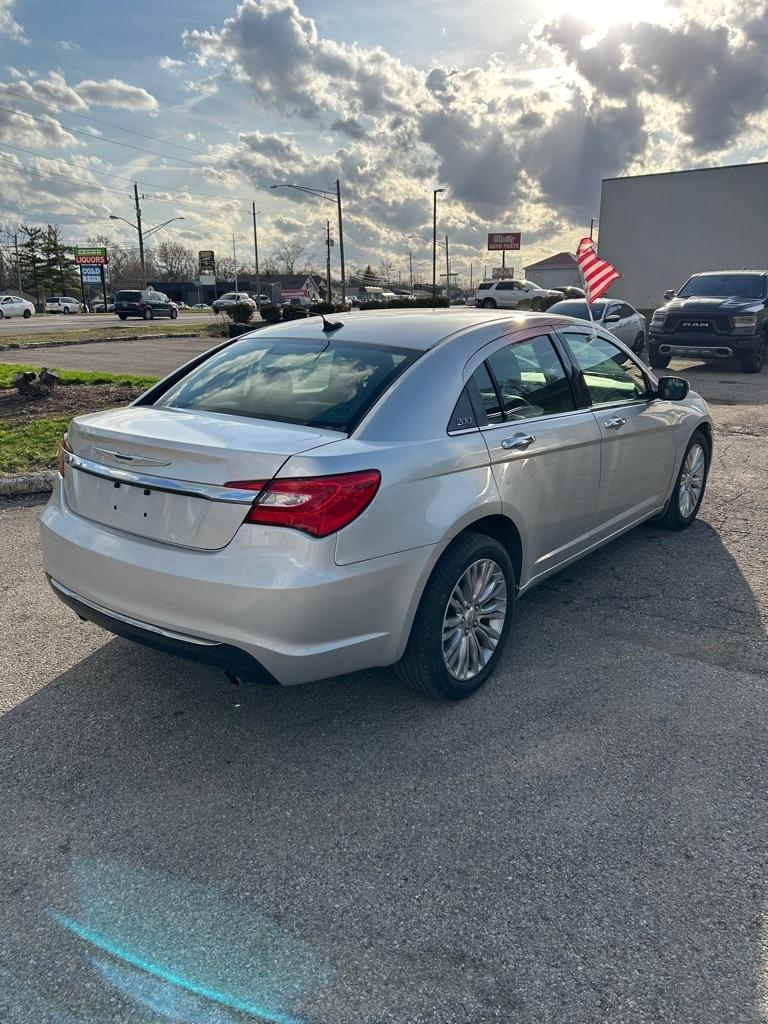 Chrysler 200 Limited 2012