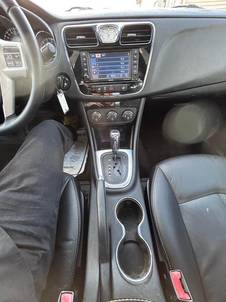 Chrysler 200 Limited 2012