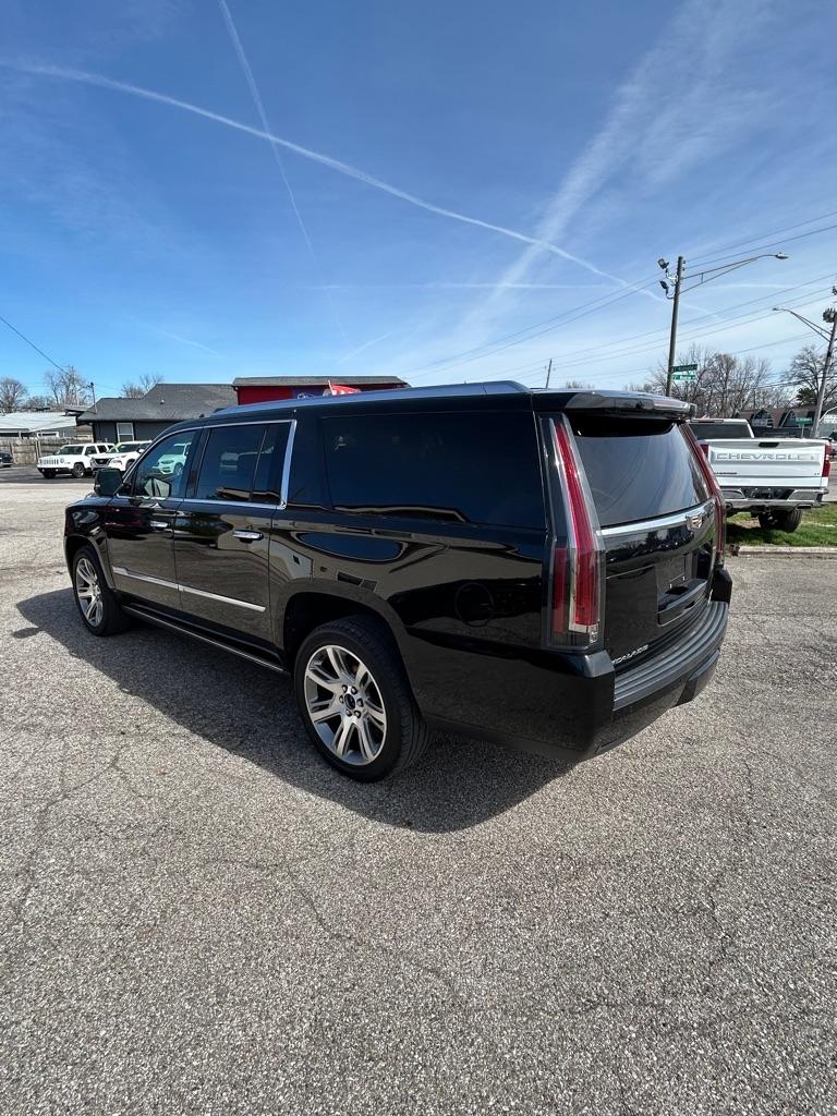 Cadillac Escalade ESV Platinum 4WD 2017