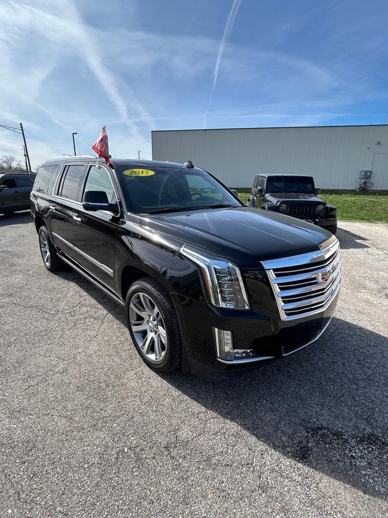Cadillac Escalade ESV Platinum 4WD 2017