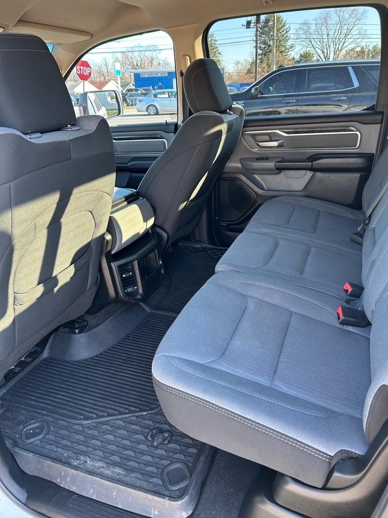 RAM 1500 Big Horn Crew Cab SWB 4WD 2020