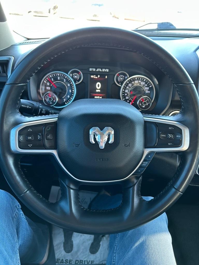 RAM 1500 Big Horn Crew Cab SWB 4WD 2020