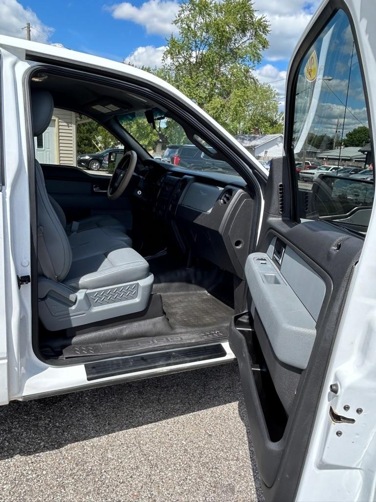 Ford F-150 XL 8-ft. Bed 2WD 2014