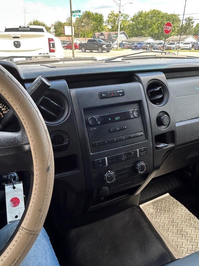 Ford F-150 XL 8-ft. Bed 2WD 2014