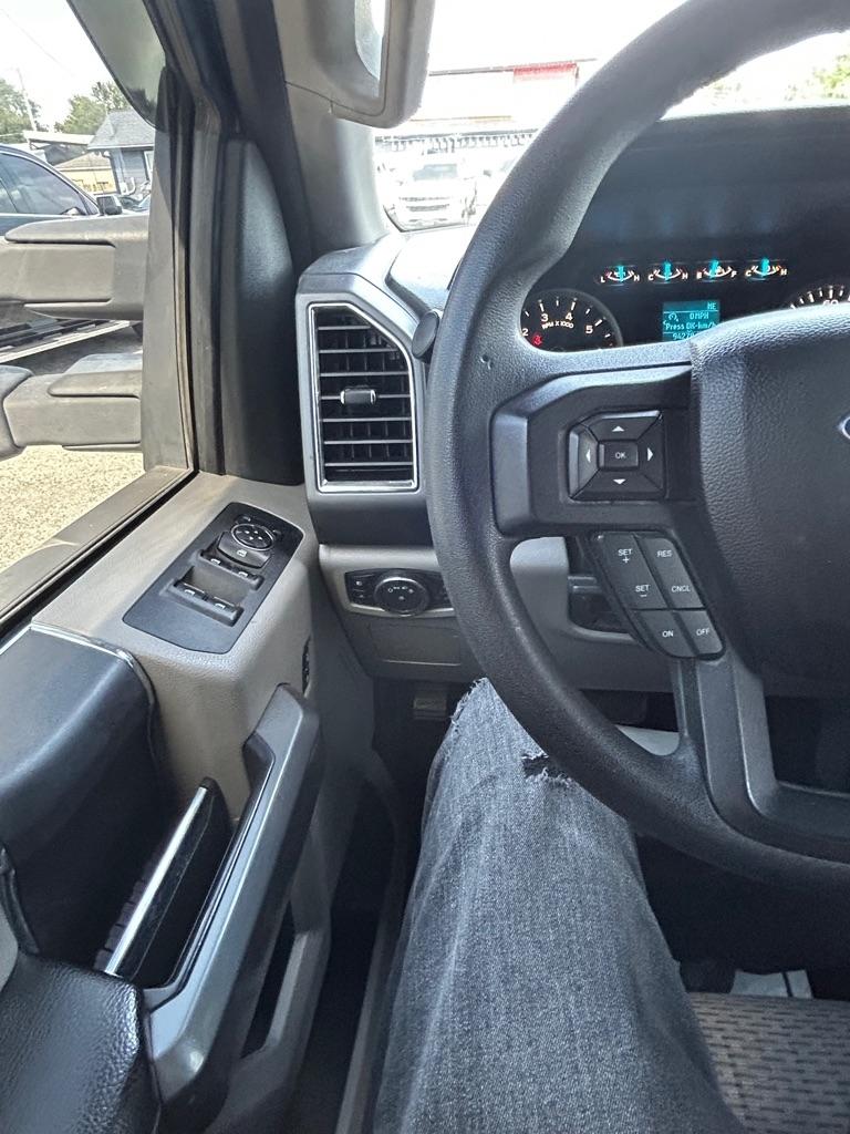 Ford F-150 XL SuperCrew 5.5-ft. Bed 4WD 2015