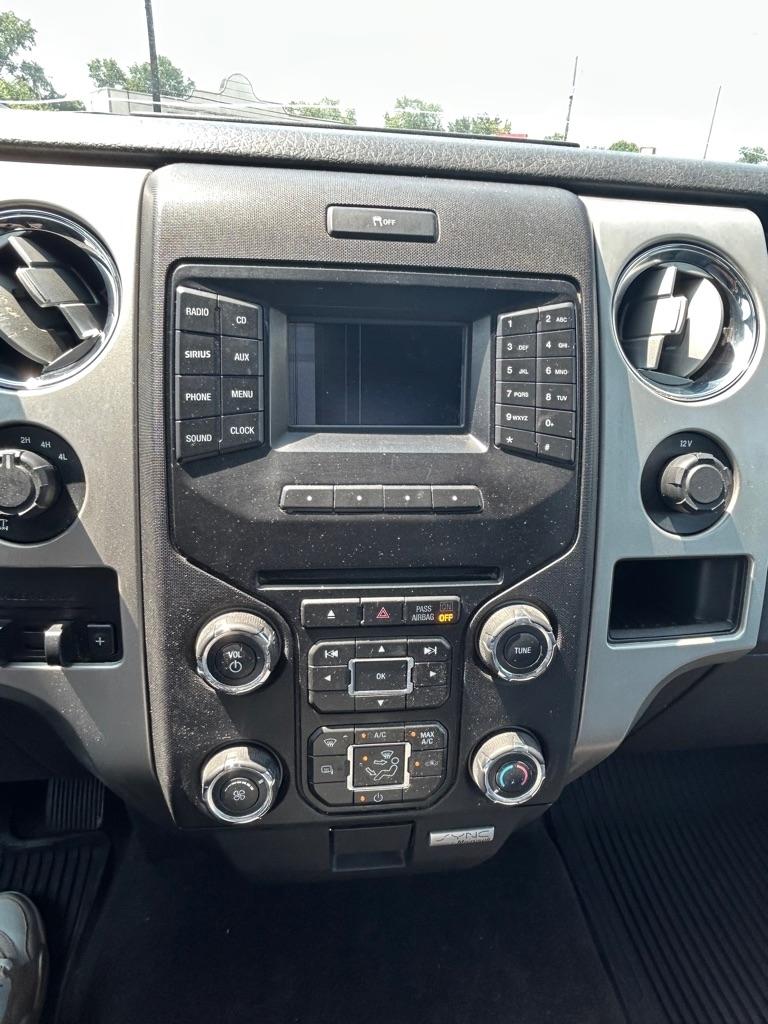 Ford F-150 XL SuperCrew 5.5-ft. Bed 4WD 2014