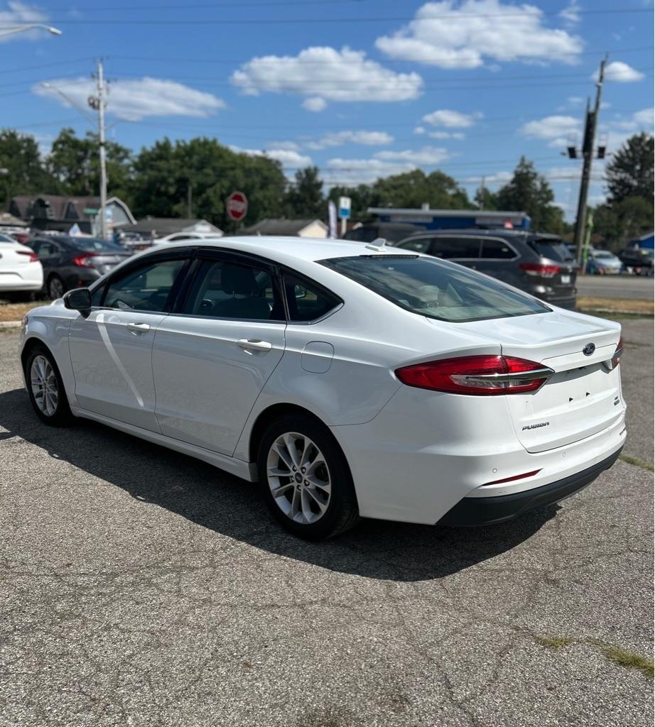 Ford Fusion SE 2020
