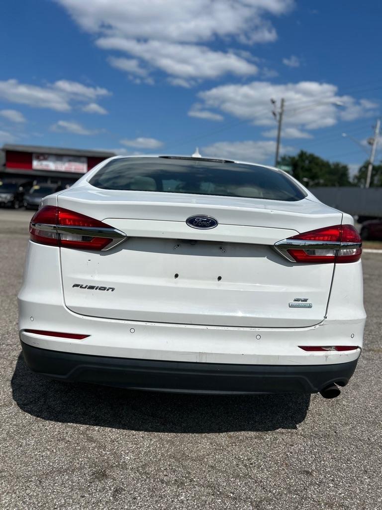Ford Fusion SE 2020
