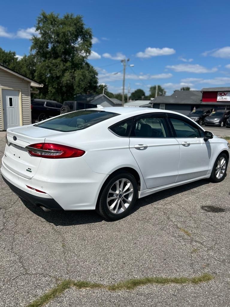 Ford Fusion SE 2020