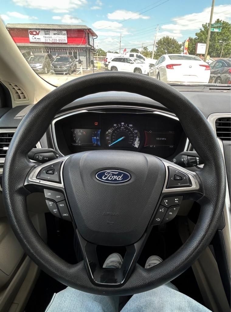 Ford Fusion SE 2020