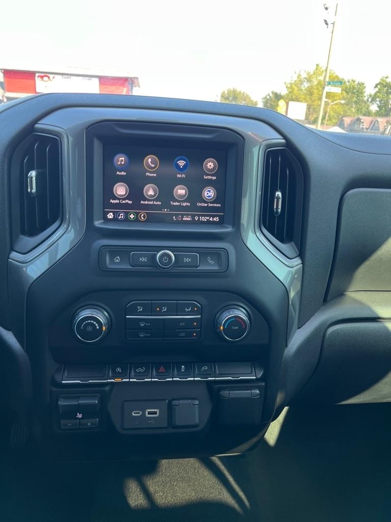 Chevrolet Silverado 1500 Custom Crew Cab Long Box 4WD 2021
