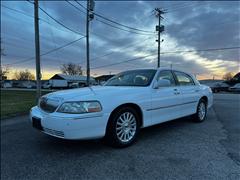 2004 Lincoln Town Car 