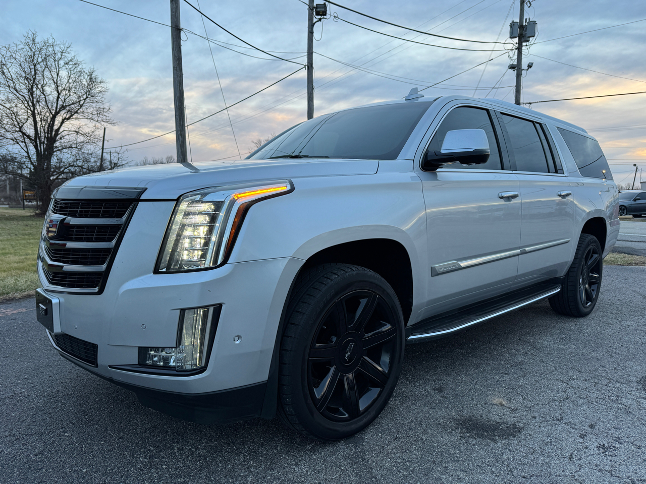 2018 Cadillac Escalade ESV Luxury 4WD