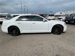 2019 Chrysler 300  2019 Chrysler 300