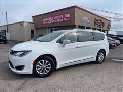 2018 Chrysler Pacifica  2018 Chrysler Pacifica