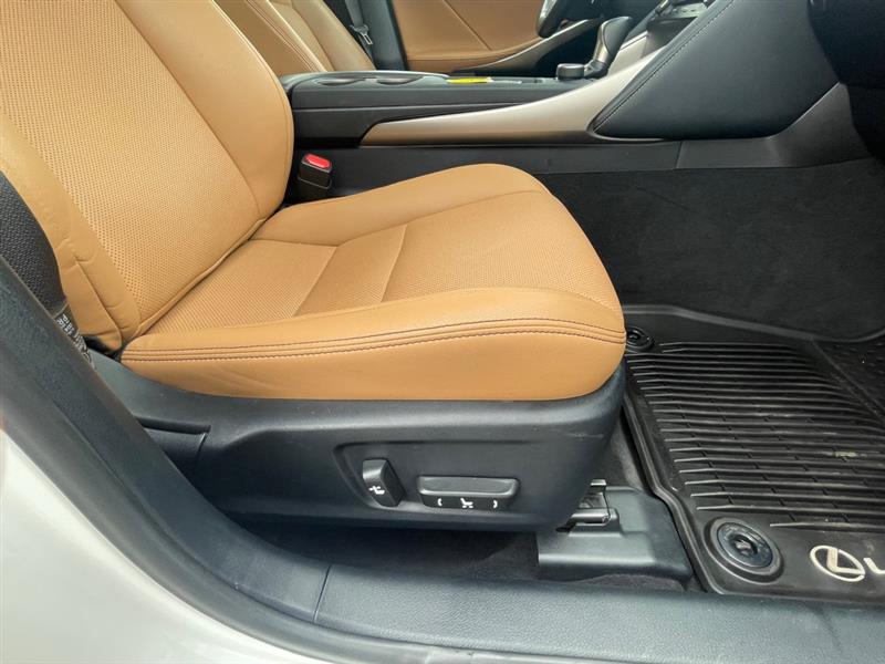 Lexus IS 300 RWD 2018