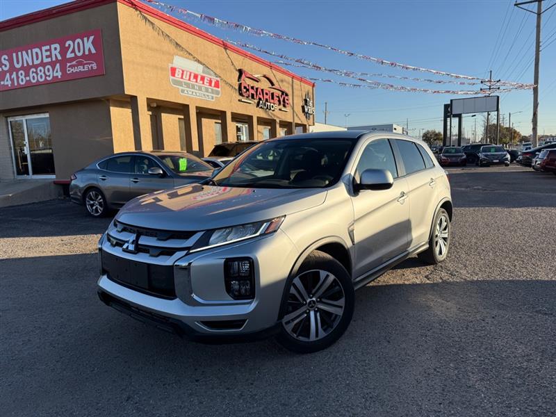 2023 Mitsubishi Outlander Sport ES's photo