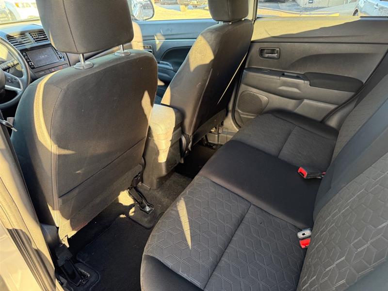 2023 Mitsubishi Outlander Sport ES LE SE photo 4