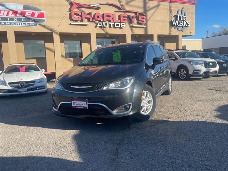 2020 Chrysler Pacifica Touring L's photo