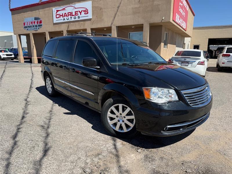 2015 Chrysler Town & Country Touring FWD