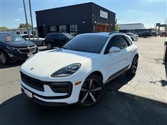2022 Porsche Macan 