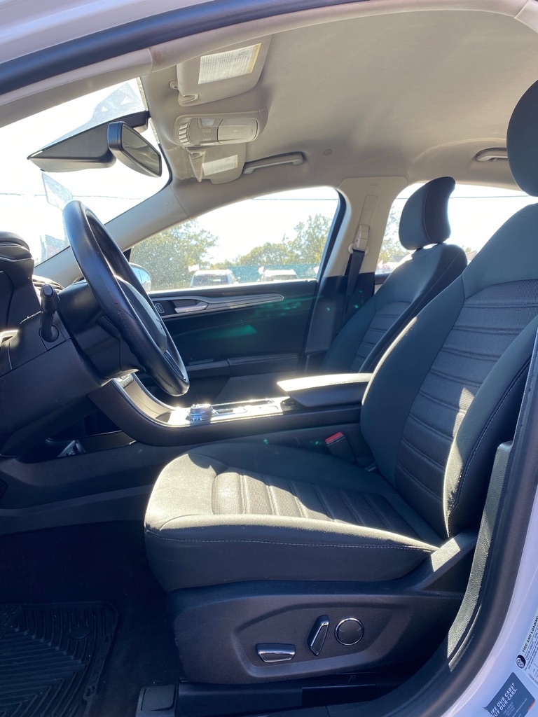 Ford Fusion Hybrid SE 2019