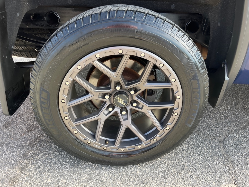 GMC Sierra 1500 4WD Crew Cab 143.5" SLT 2014