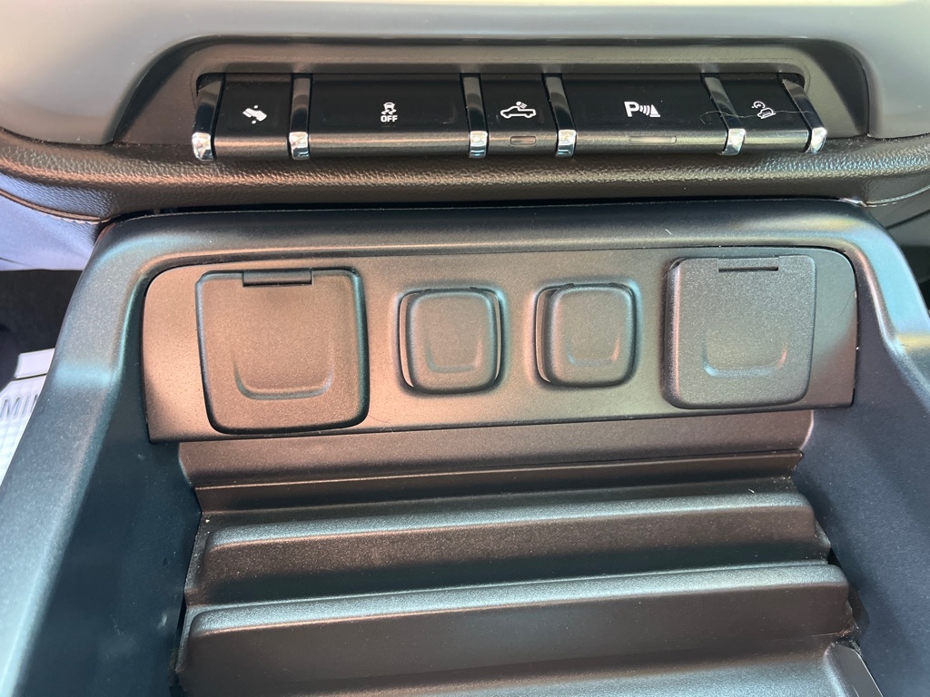 GMC Sierra 1500 4WD Crew Cab 143.5" SLT 2014