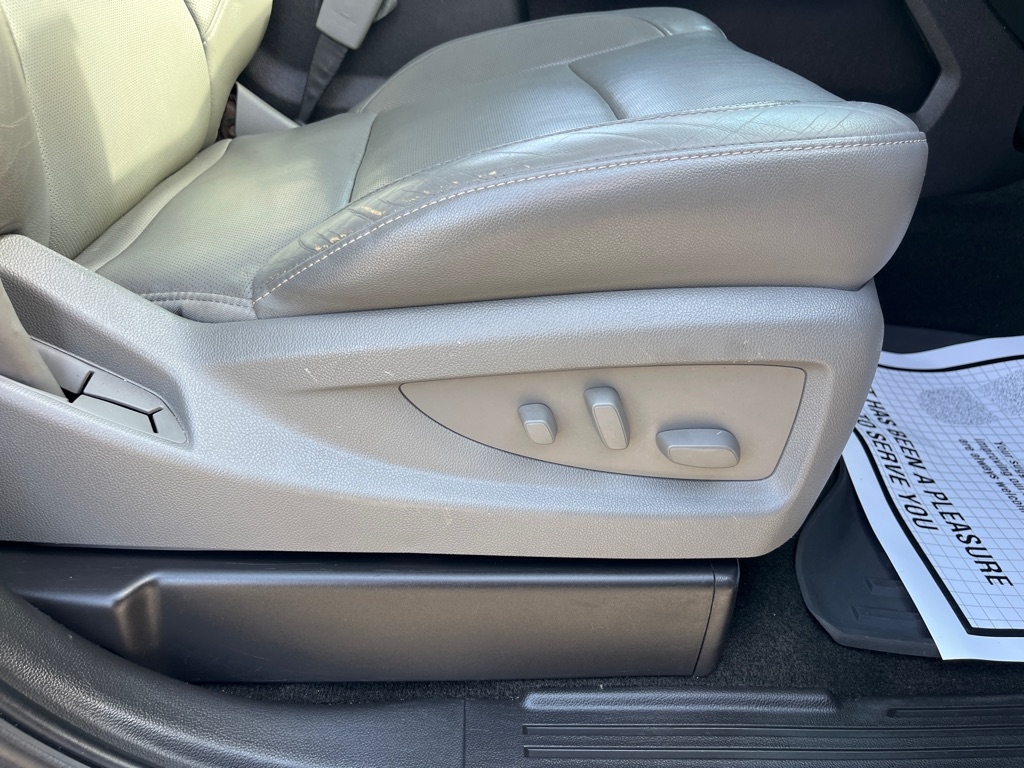 GMC Sierra 1500 4WD Crew Cab 143.5" SLT 2014