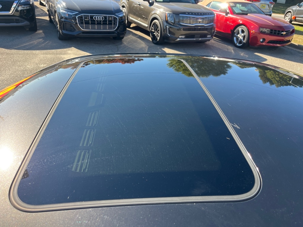 BMW 3 Series 4dr Sdn 320i RWD 2016