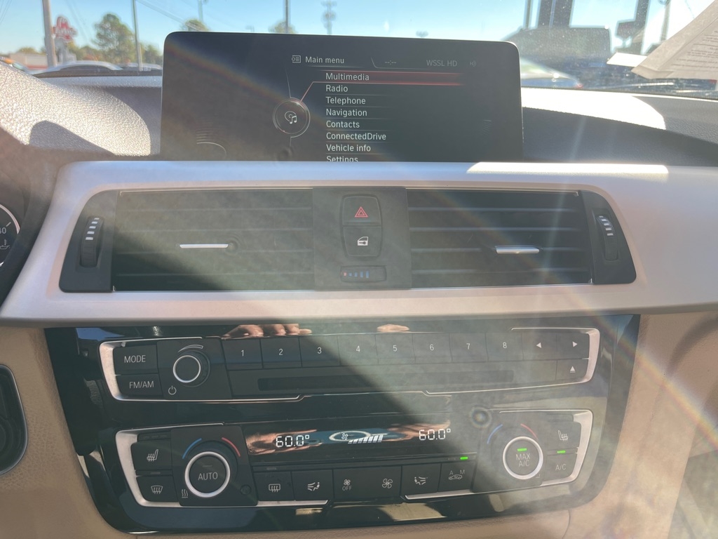 BMW 3 Series 4dr Sdn 320i RWD 2016