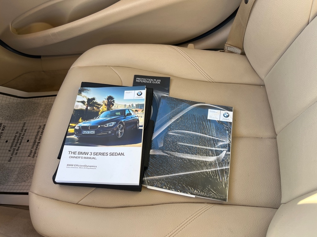 BMW 3 Series 4dr Sdn 320i RWD 2016