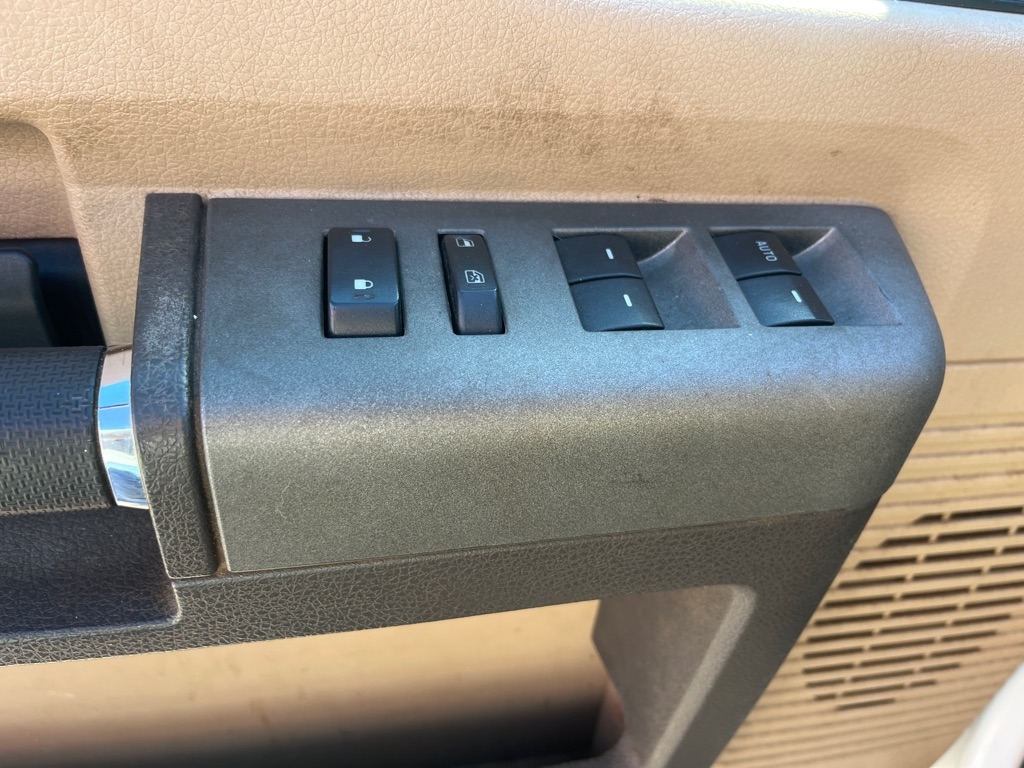 Ford Super Duty F-350 SRW 2WD Crew Cab 156" XL 2011