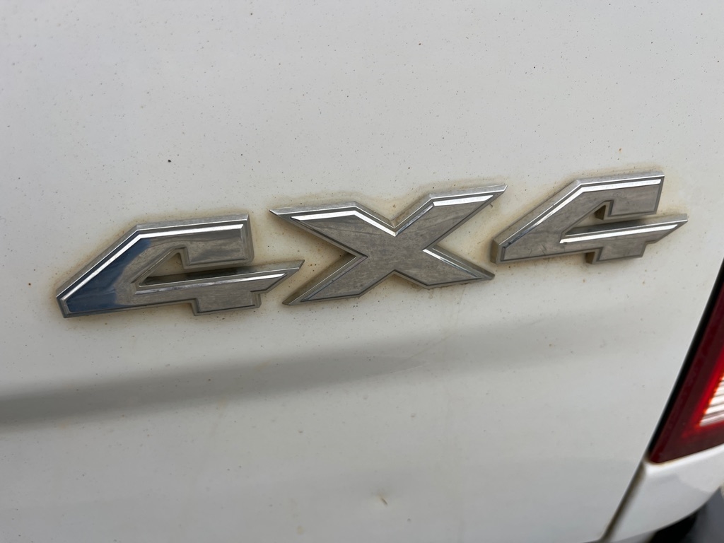 Dodge 1500 4WD Quad Cab 140.5" Big Horn 2012