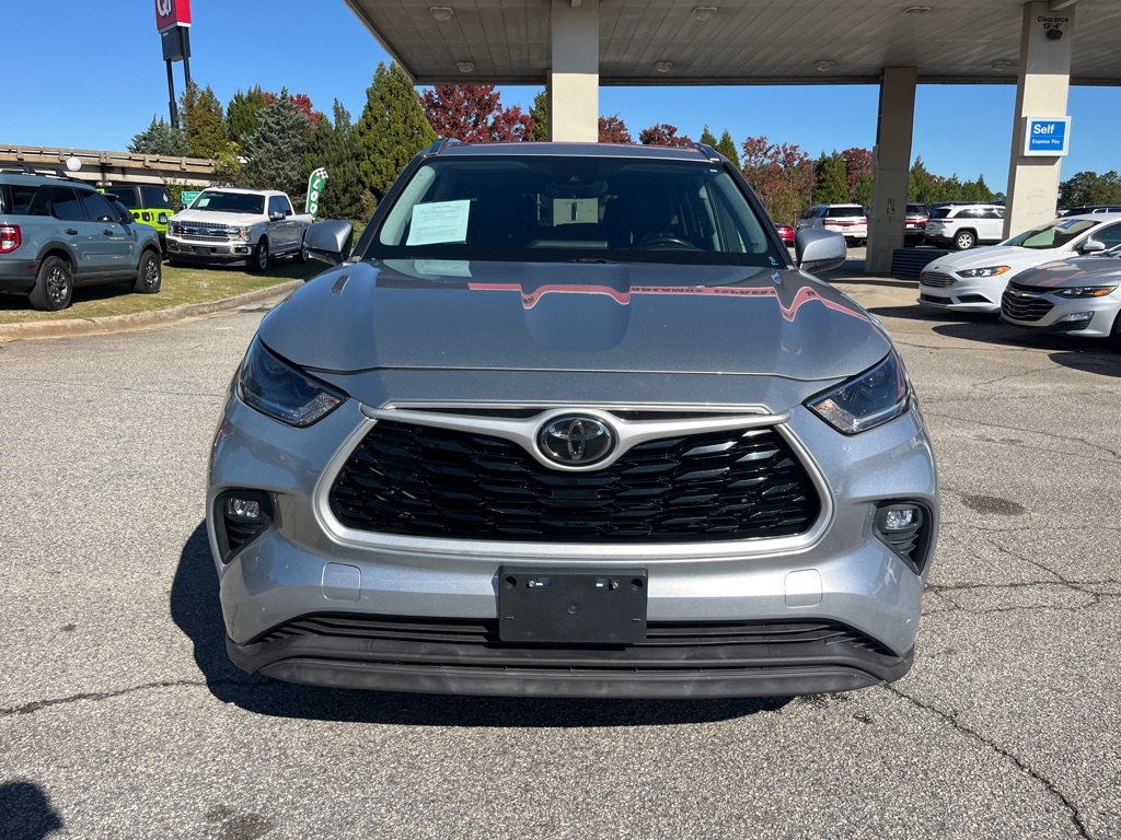 Toyota Highlander XLE AWD (Natl) 2021