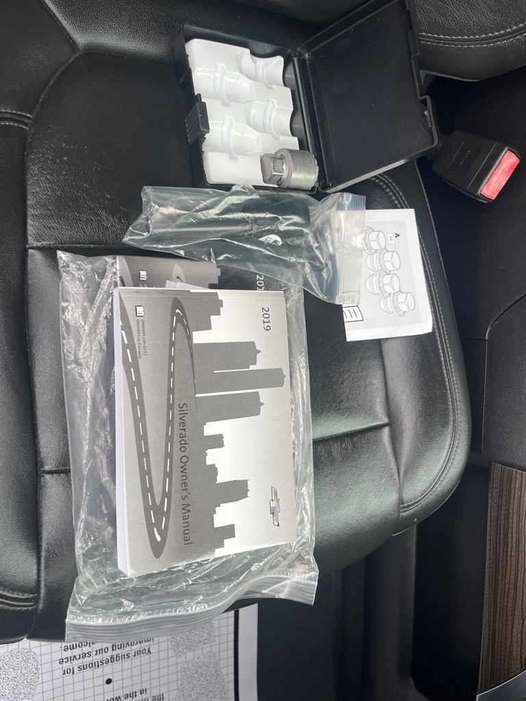 Chevrolet Silverado 1500 4WD Crew Cab 147" LT Trail Boss 2019