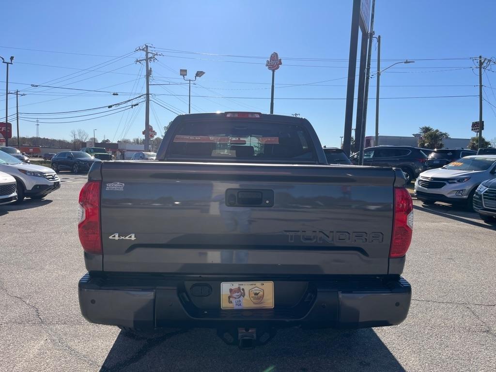 Toyota Tundra 4WD Platinum CrewMax 5.5' Bed 5.7L FFV (Natl) 2017