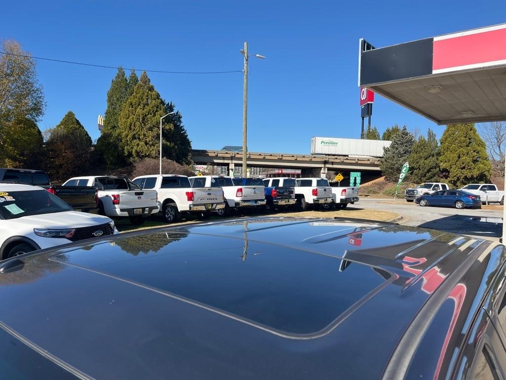 Toyota Tundra 4WD Platinum CrewMax 5.5' Bed 5.7L FFV (Natl) 2017