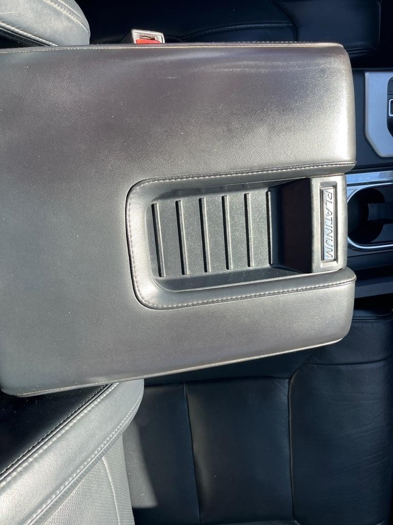 Toyota Tundra 4WD Platinum CrewMax 5.5' Bed 5.7L FFV (Natl) 2017