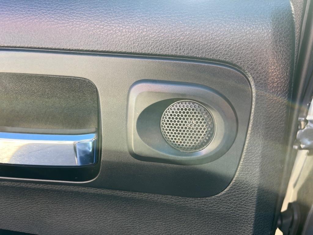 Toyota Tundra 4WD Platinum CrewMax 5.5' Bed 5.7L FFV (Natl) 2017