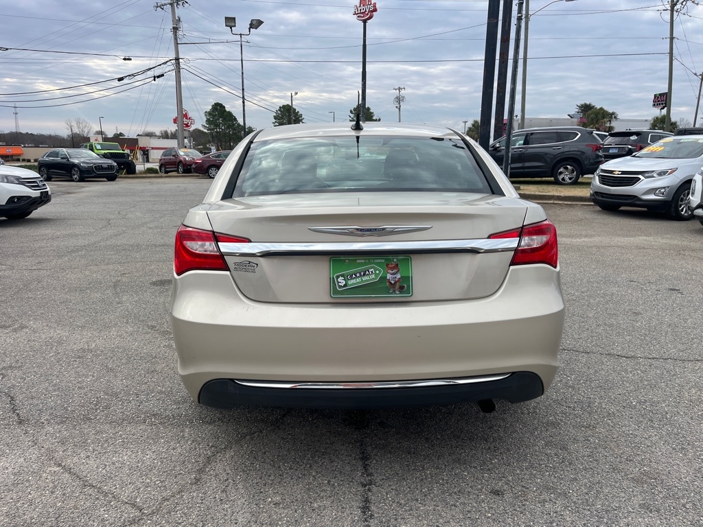Chrysler 200 4dr Sdn LX 2014