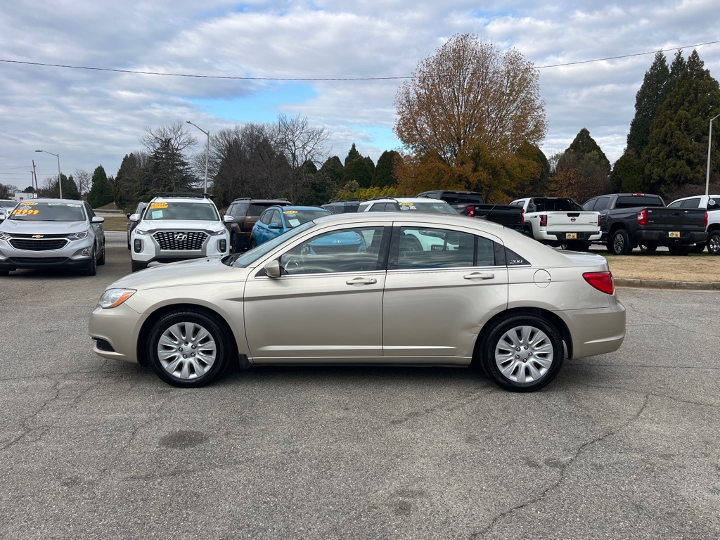 Chrysler 200 4dr Sdn LX 2014