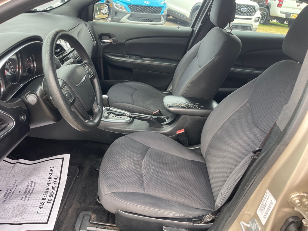 Chrysler 200 4dr Sdn LX 2014