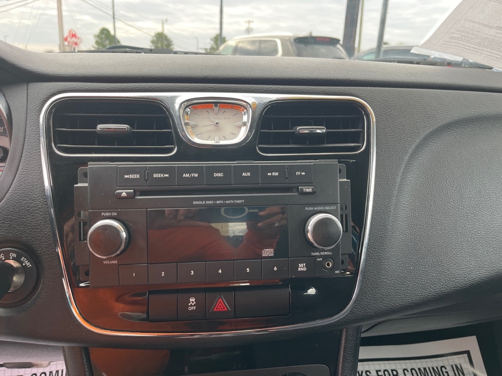 Chrysler 200 4dr Sdn LX 2014