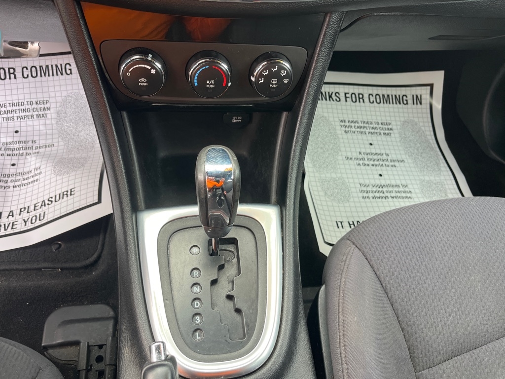 Chrysler 200 4dr Sdn LX 2014