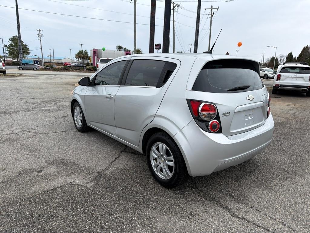 Chevrolet Sonic 5dr HB LT 1LT 2012