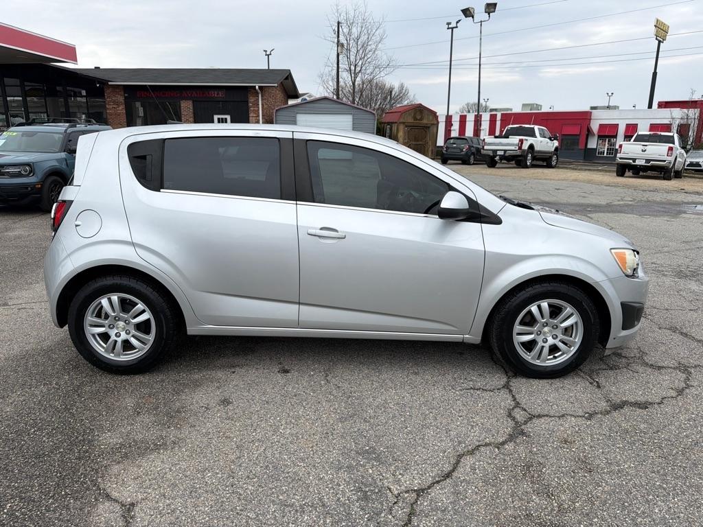 Chevrolet Sonic 5dr HB LT 1LT 2012