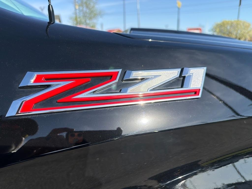 Chevrolet Silverado 1500 4WD Crew Cab 147" Custom Trail Boss 2023