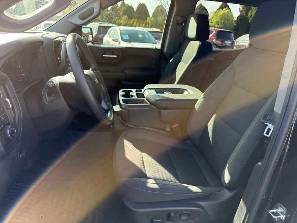 Chevrolet Silverado 1500 4WD Crew Cab 147" Custom Trail Boss 2023