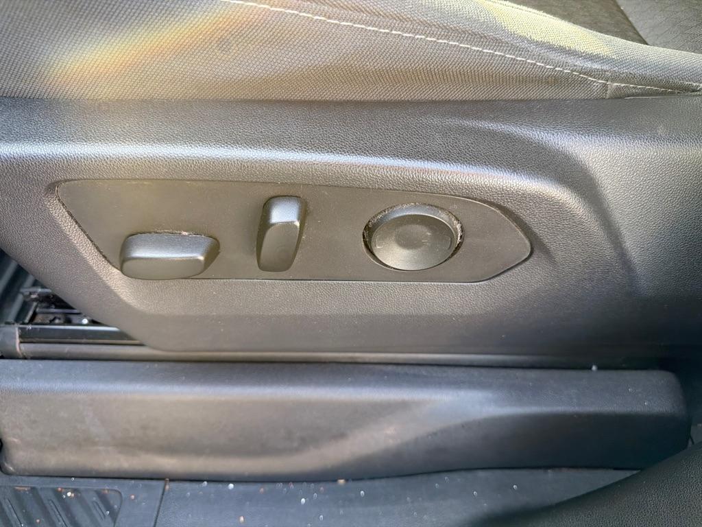 Chevrolet Silverado 1500 4WD Crew Cab 147" Custom Trail Boss 2023